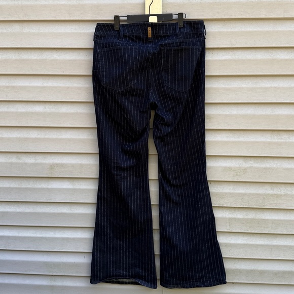 Ariat | Silver Stripe Rinse Jasmine Perfect Rise Flare Womens Jeans size 18R - Picture 5 of 10